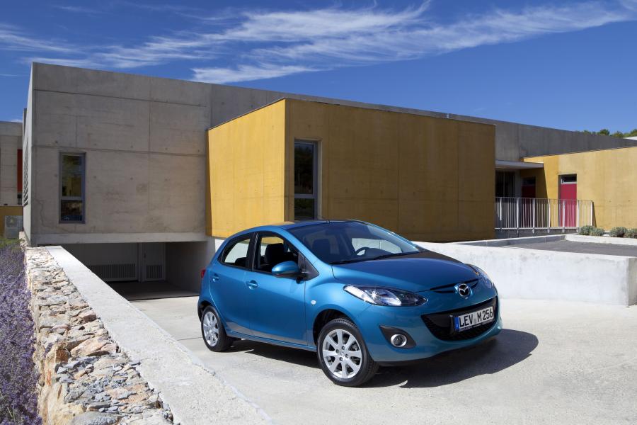  Mazda2 2010 года  (фото 15 из 183)